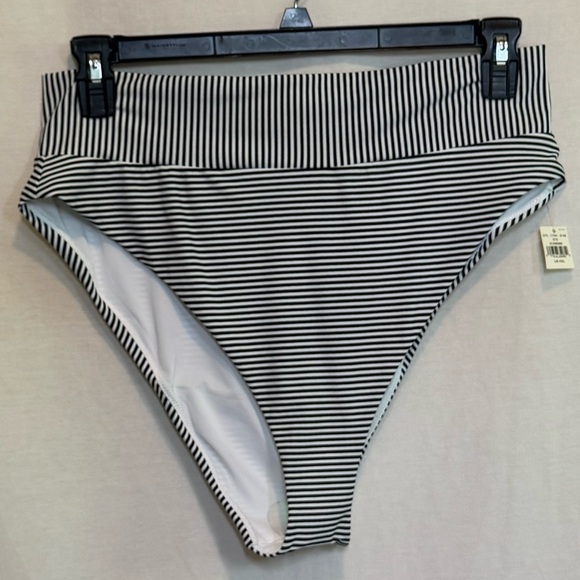 AA-497 Aerie NWT PLUS SIZE XXL Black & White Stripe Bikini Bottoms‎ - Picture 1 of 11